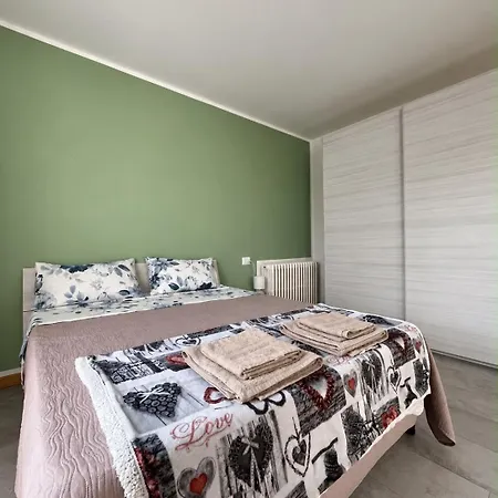 Stanza Con Balcone E Bagno Privato Vicino Torino