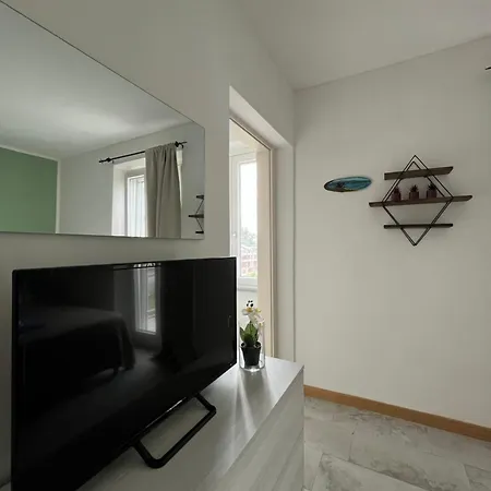 Stanza Con Balcone E Bagno Privato Vicino Torino Chieri