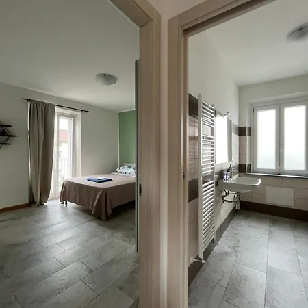 Stanza Con Balcone E Bagno Privato Vicino Torino Guest house 3*